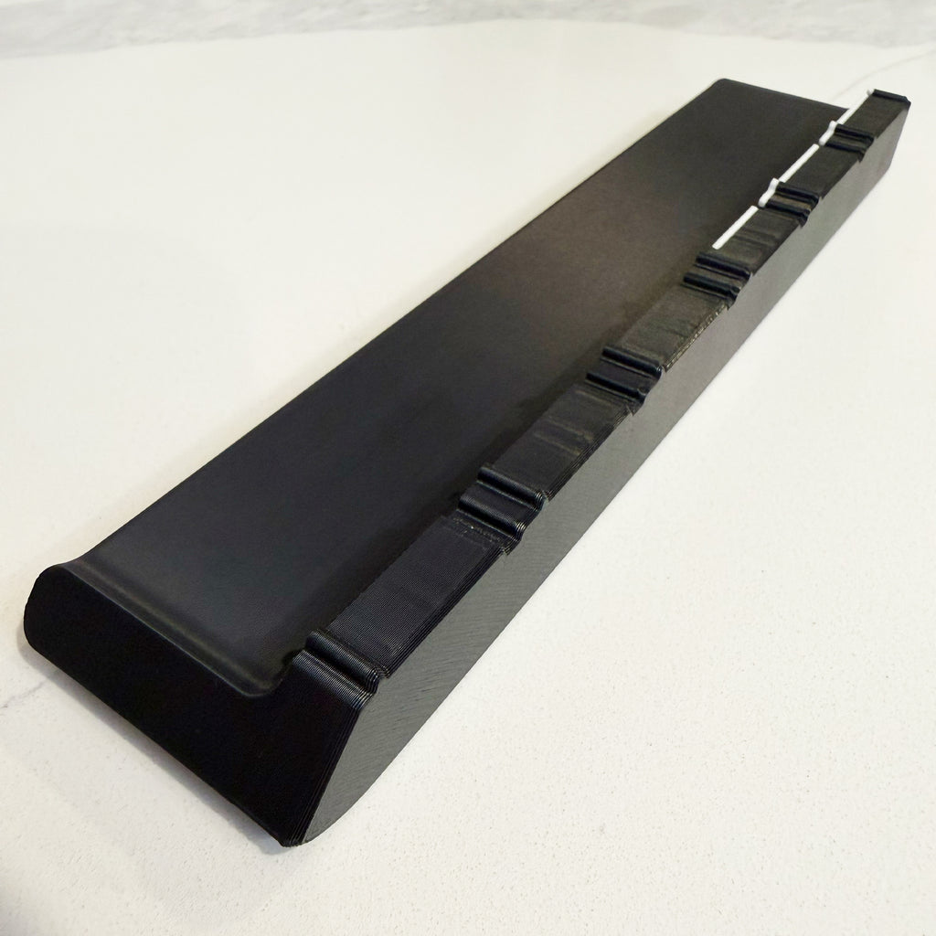 Close-up of the Lock Pon Stop modular side wall with magnetic connection points, designed for the 16×16 modular magnetic Ludi board.